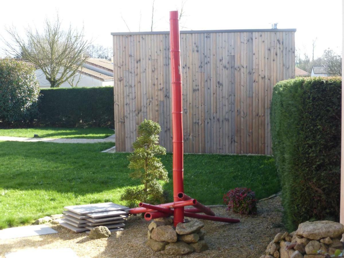 La cabane du Bonheur Les Herbiers Extérieur photo